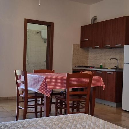 オートラント Catona Houseアパートホテル エクステリア 写真